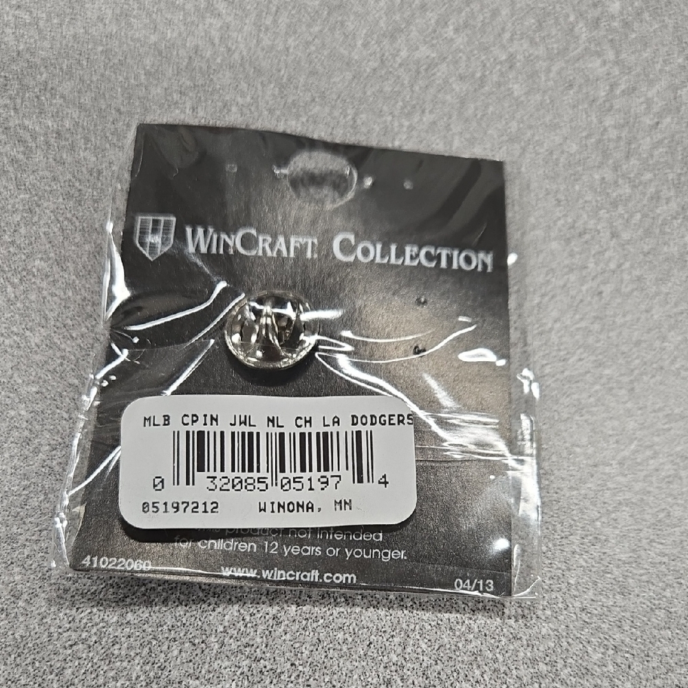 WinCraft Blue and White LA Dodgers Pin - Picture 2 of 2
